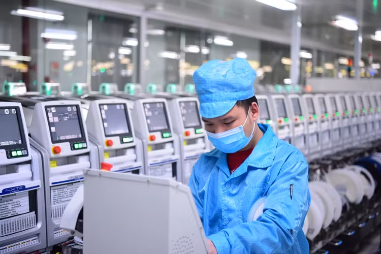 Sau Huawei va Xiaomi, hang dien thoai Oppo sap san xuat oto