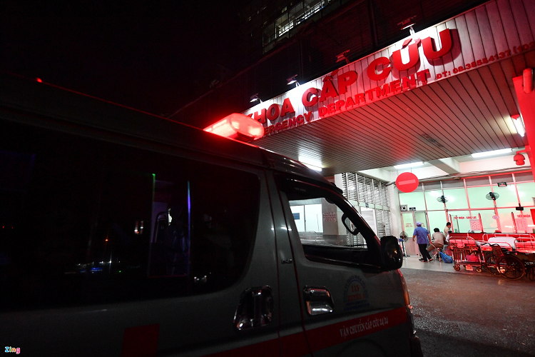 Bệnh viện Chợ Rẫy là đơn vị đa khoa tuyến cuối của khu vực miền Nam. Vì vậy, khoa Cấp cứu chủ yếu tiếp nhận ca bệnh nặng, nghiêm trọng mà cơ sở y tế tuyến dưới không đủ khả năng điều trị.