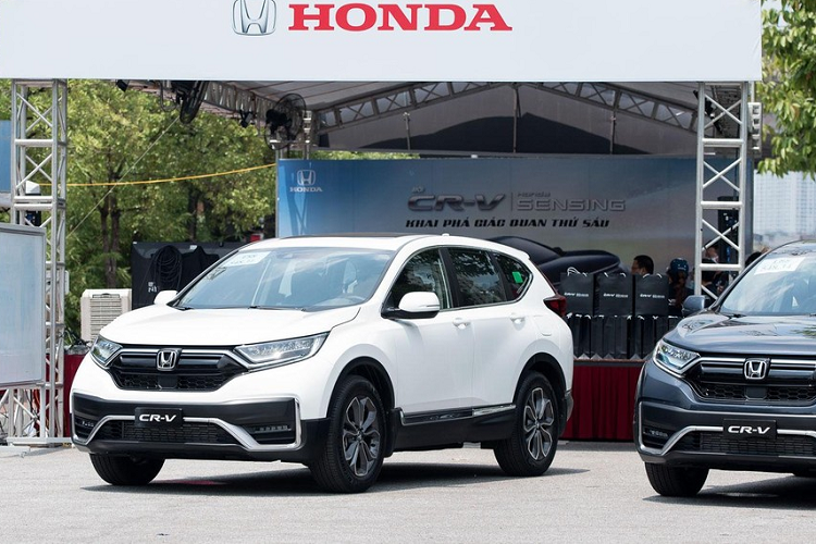 Honda CR-V giam gia “huy diet”, toi 200 trieu dong tai dai ly