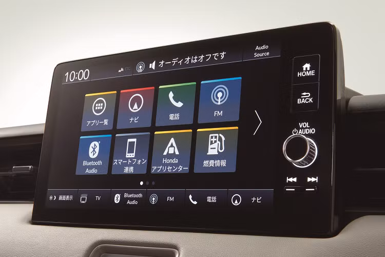 HR-V đời 2021 được nâng cấp hệ thống giải trí mới nhất của Honda với màn hình trung tâm dạng nổi. Không giống mẫu xe Jazz được ra mắt cách đây không lâu, màn hình trên HR-V 2021 vẫn có các nút điều chỉnh cơ.