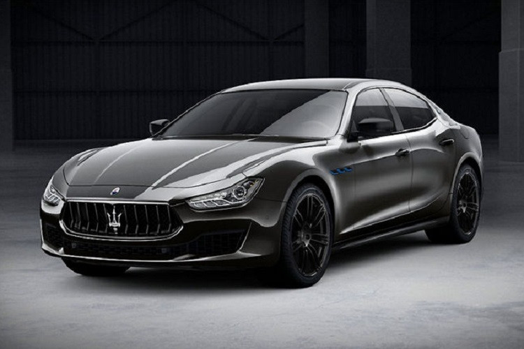 Maserati Anh Quốc sẽ bán ra phiên bản đặc biệt này với ba màu sơn ngoại thất Nero Ribelle (đen), Grigio Maratea (bạc) và Blu Emozione (xanh). Bản Maserati Ghibli Sportivo mới và Levante Sportivo X sẽ được sử dụng động cơ V6 với sức mạnh 345 mã lực và Ghibli Hybrid vừa ra mắt cách đây không lâu với công suất 325 mã lực.