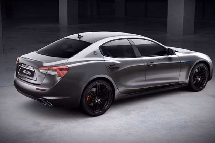 Hiện tại, giá xe Maserati Sportivo và Sportivo X của hai mẫu xe Levante V6 và Ghibli Hybrid hiện vẫn chưa được Maserati công bố.