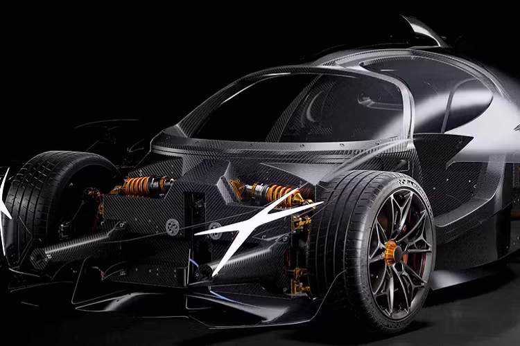 Apollo Project Evo hoàn toàn mới được lấy cảm hứng từ thần mặt trời Hy Lạp Apollo. Đèn LED nhận diện phía trước được thiết kế cách điệu hình chữ X dọc. Ngoài ra, phần trước của xe được lấy cảm hứng từ chi tiết nắp capo trên mẫu Apollo Arrow, đem tới những đường nét táo bạo trên phần trước của xe. Kết hợp với thiết kế phần trước táo bạo chính là phần cản sau được tối giản với 6 đèn hậu.