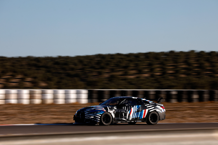 Tới đây, BMW cũng sẽ sản xuất thêm một nguyên mẫu thứ hai nhằm tiếp tục các bài thử nghiệm vào khoảng đầu năm 2022 trước khi chính thức tung mẫu xe này ra thị trường và cạnh tranh tại những giải đua trên thế giới, hướng tới kỳ vọng tiếp nối những thành công mà người tiền nhiệm từng đạt được. 