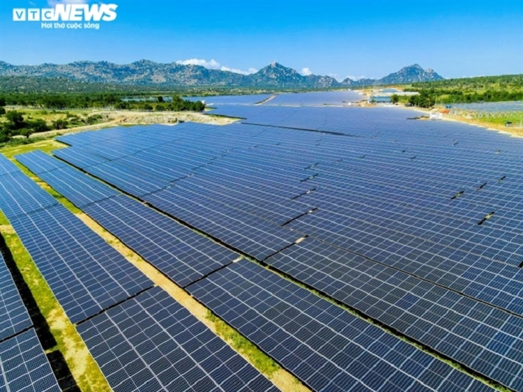 ‘Do' tien lam dien mat troi roi...thua: Doanh nghiep can rang giam cong suat-Hinh-3