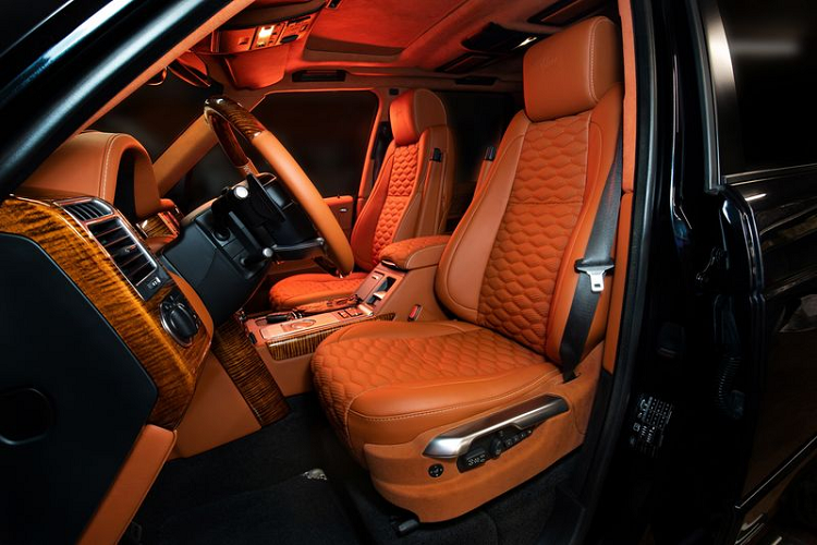 Cách đây vài năm Vilner đã từng cung cấp một bodykit cho Range Rover Autobiography bản trục cơ sở dài, gói độ bao gồm các bộ phận làm bằng sợi carbon thay thế cho vật liệu nhựa giúp tổng thể xe trở nên cao cấp hơn.