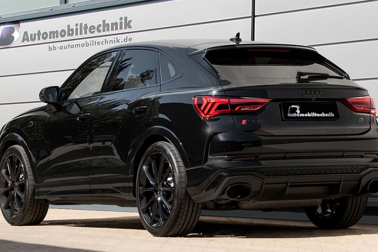 Cuối cùng là gói độ mạnh nhất có giá 17.949 USD (khoảng 413 triệu đồng), mẫu Audi RS Q3 Sportback hạng sang nguyên bản sẽ được nâng cấp thêm bộ tăng áp, bộ làm mát mới hiệu suất cao, hệ thống ống xả thể thao và một số linh kiện khác. Từ đó, giúp xe sản sinh ra công suất đạt 585 mã lực và 705 Nm mô-men xoắn. Con số này đã khiến Audi RS Q3 Sportback của nhà độ B&amp;B AutomobilTechnik thậm chí còn mạnh hơn cả siêu xe Audi R8 V10 thế hệ mới.