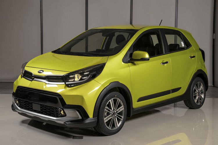  3. Kia Morning hoàn toàn mới (từ 439 triệu đồng) Trước mắt, Kia Morning thế hệ mới chỉ được ra mắt tại Việt Nam với 2 phiên bản cao cấp GT-Line và X-Line, trong đó, X-Line vốn là phiên bản dành riêng cho thị trường châu Âu với thiết kế thể thao, phong cách phù hợp với các khách hàng nữ năng động. Mặt khác, phiên bản GT-Line lại hướng tới các khách hàng yêu thích thời trang.