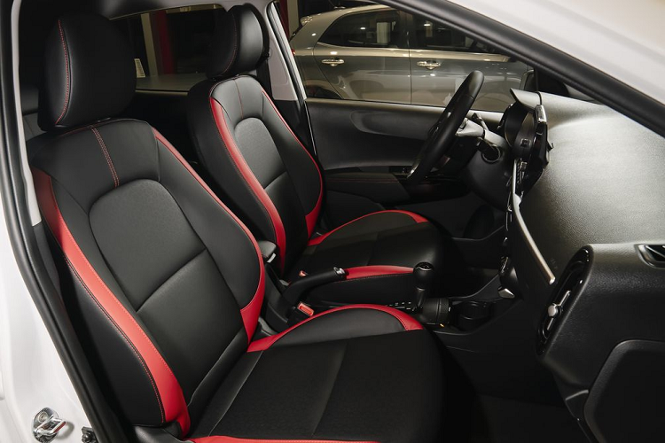 Cả 2 phiên bản GT-Line &amp; X-Line đều sở hữu động cơ thế hệ mới được tinh chỉnh cho ra hiệu suất tốt hơn, tiết kiệm nhiên liệu, dễ dàng sử dụng, linh hoạt trong môi trường đô thị. New Morning được bán ra với 8 tùy chọn màu sắc ngoại thất, nội thất 2 tone màu, khởi động nút bấm, điều hòa tự động, màn hình giải trí thiết kế nổi, hệ thống an toàn hàng đầu phân khúc với trang bị (ABS), cân bằng điện tử (ESP), khởi hành ngang dốc (HAC).