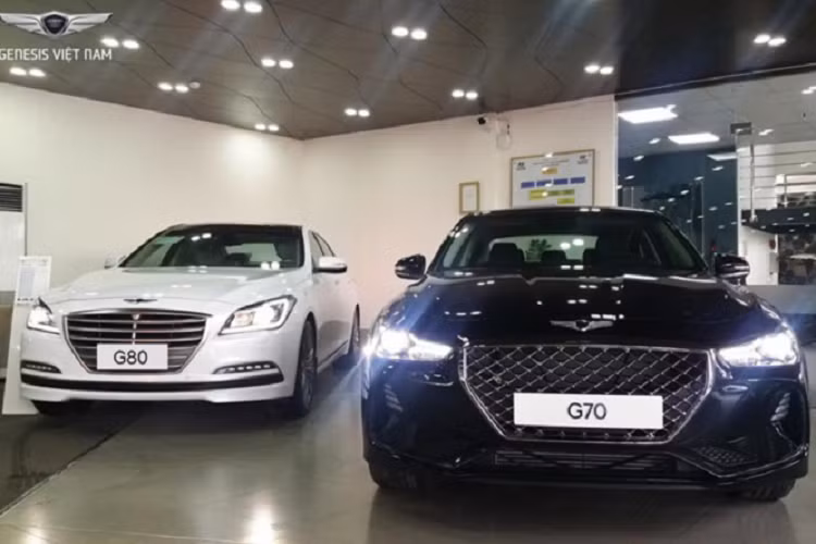 Giá xe Genesis G70 2022 sẽ được hãng xe Hàn sớm công bố trong vài tuần tới. Theo tờ Car &amp; Driver cho biết, Genesis G70 2022 phiên bản Launch Edition sẽ được giới hạn khoảng 500 chiếc. Dòng sedan hạng sang Genesis G70 đã từng được phân phối chính hãng tại Việt Nam tại thời điểm năm 2018 với giá bán lên đến 1,7 tỷ đồng (bản máy 2.0L tăng áp). 