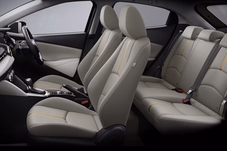 Theo hãng Mazda, lượng xăng tiêu thụ của động cơ Skyactiv-G 1.5L đã giảm 6,8% theo tiêu chuẩn WLTP, xuống còn 20,3 km/lít (tương đương 4,9 lít/100 km). Nhờ đó, những phiên bản dùng động cơ này của Mazda2 2021 được miễn thuế theo quy định về lượng nhiên liệu tiêu thụ mới của chính phủ Nhật Bản.