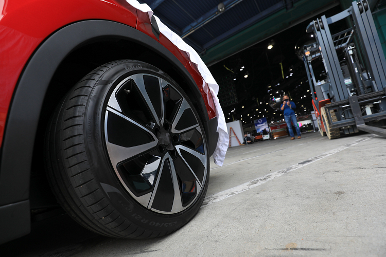 VinFast VF e35 những tính năng hỗ trợ lái nâng cao (ADAS) như hỗ trợ giữ làn, giảm thiểu va chạm, giám sát người lái, tự động đỗ xe và triệu tập xe thông minh.