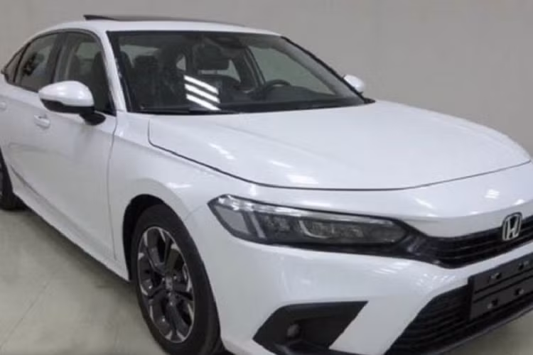 Bài đăng tiết lộ rằng phiên bản EX-L (nằm giữa EX và Touring cho dòng sedan) sẽ bị cắt giảm, Civic 2022 chỉ còn các biến thể LX, Sport, EX và Touring.