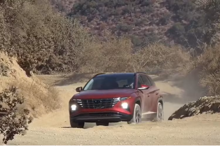 Tại thị trường Mỹ, giá xe Hyundai Tucson XRT 2022 khởi điểm từ 32.625 USD cho bản dẫn động cầu trước và 34.125 USD cho bản dẫn động 4 bánh.