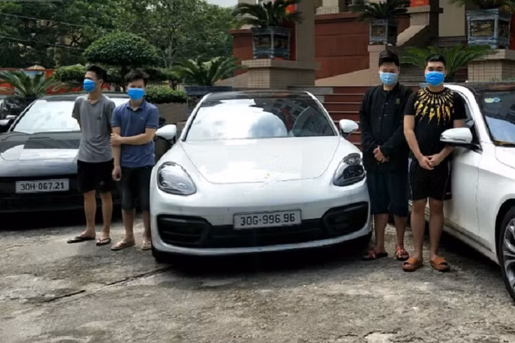 Quá trình điều tra sau đó, lực lượng chức năng đã bắt giữ 19 đối tượng, thu giữ 13 chiếc xe ôtô cùng nhiều tài liệu cũng như tiền mặt liên quan đến đường dây đánh bạc qua mạng có quy mô được cho là lên đến hàng nghìn tỷ đồng.