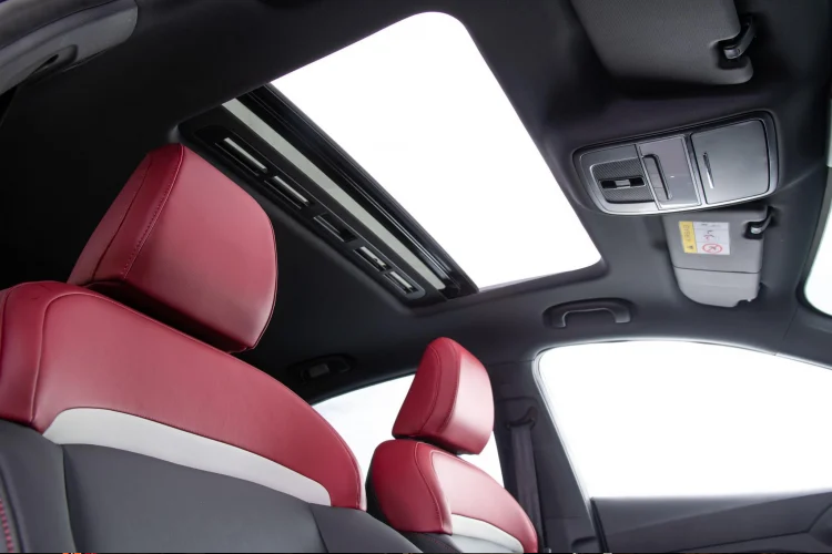 Thậm chí MG5 có thể “lấn sân” sang các mẫu sedan hạng B trong tầm giá 500 triệu đồng. Chưa hết, ở các phiên bản giá rẻ trong tầm giá trên dưới 400 triệu đồng, MG5 2022 có thể cạnh tranh ở cả phân khúc xe hạng A giá rẻ.