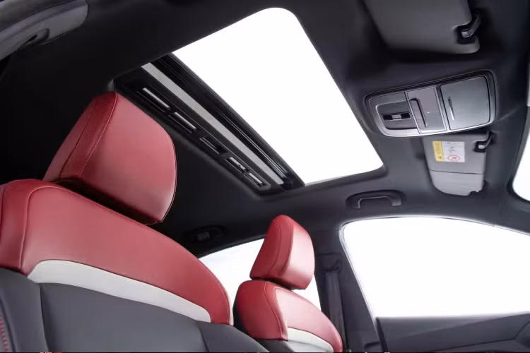 Thậm chí MG5 có thể “lấn sân” sang các mẫu sedan hạng B trong tầm giá 500 triệu đồng. Chưa hết, ở các phiên bản giá rẻ trong tầm giá trên dưới 400 triệu đồng, MG5 2022 có thể cạnh tranh ở cả phân khúc xe hạng A giá rẻ.