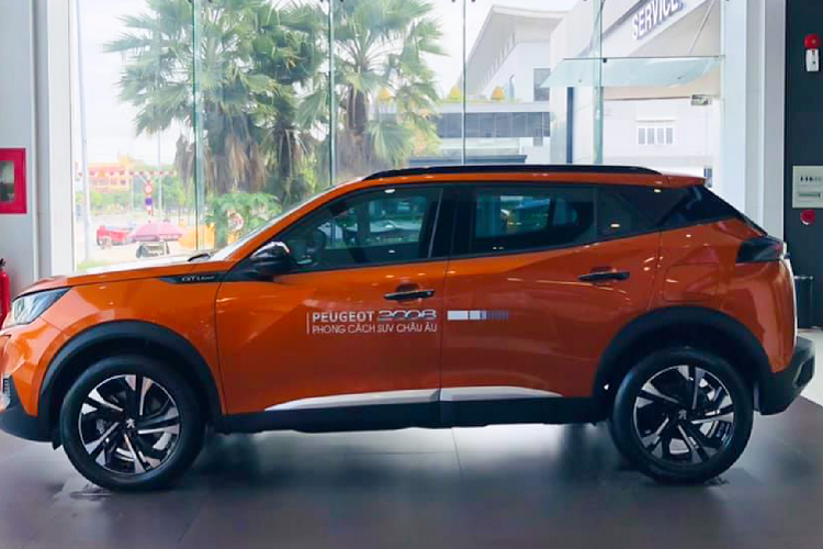 Nhìn chung, Peugeot 2008 2021 phù hợp với khách hàng có chi phí mua xe rộng rãi. Mẫu xe này đáp ứng được nhu cầu của khách hàng khó tính, những khách hàng cần một mẫu xe có độ hoàn thiện cao trong phân khúc và định vị thương hiệu tiệm cận cao cấp.