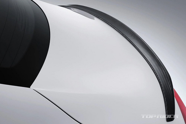 Chưa hết, Hyundai Grandeur Le Blanc 2021 còn có gói công nghệ an toàn Hyundai Smart Sense I, bao gồm hệ thống hỗ trợ tránh va chạm phía trước với tính năng phát hiện người đạp xe và ô tô ở giao lộ, hệ thống hỗ trợ lái xe trên cao tốc, hệ thống kiểm soát hành trình thông minh cũng như hệ thống cảnh báo tránh va chạm tiêu chuẩn.