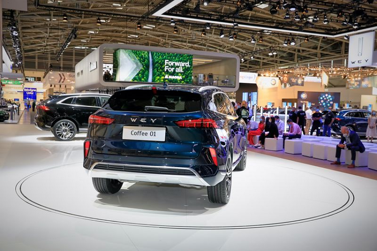 Những chuyến giao hàng đầu tiên của SUV thương hiệu Wey Trung Quốc dự kiến sẽ diễn ra vào nửa đầu năm 2022. Mức giá xe Wey Coffee 01 2022 vẫn là một ẩn số.