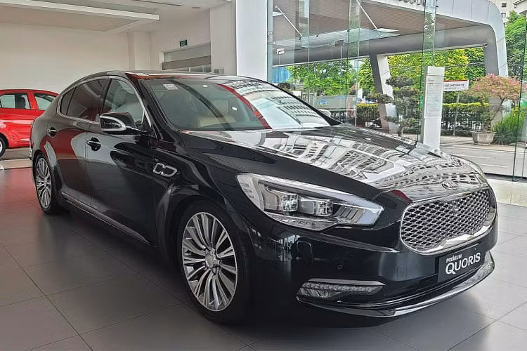 Gia oto moi tai Viet Nam cham day, xe cu 