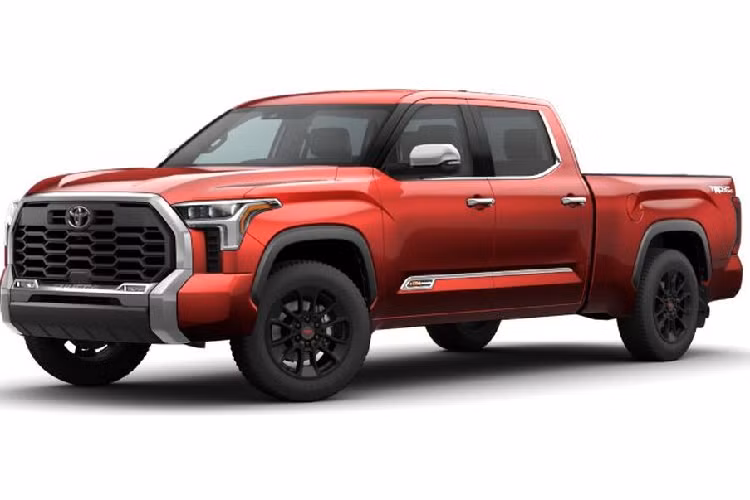 Toyota cung cấp cho người dùng khá nhiều các trang bị khác nhau trên Tundra 2022, lên đến 31 loại phụ kiện, bao gồm tất cả mọi thứ từ khoá bánh xe hợp kim đến bộ mở rộng thùng sau, bậc lên xuống thùng sau, lưới chở hàng, thảm trải sàn, nắp thùng bán tải,… .