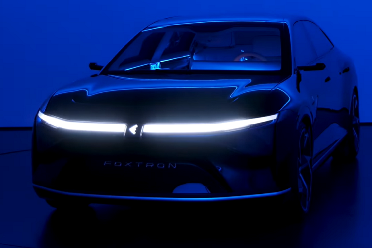 Theo Pininfarina, Model E, lấy tên thương hiệu là Foxtron, có công suất lên tới 750 mã lực và có thể đạt tốc độ 100 km/h trong 2,8 giây. Nó cũng cung cấp phạm vi di chuyển xa 750 km trong một lần sạc.