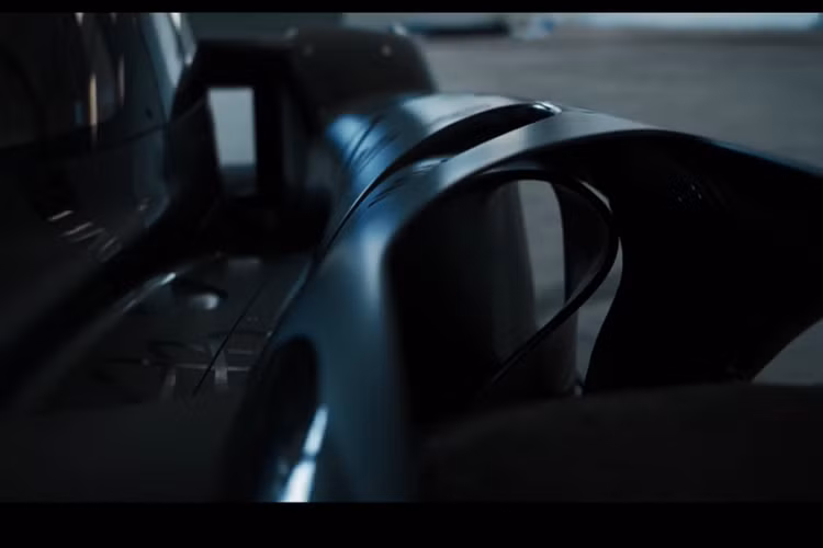 Công ty khởi nghiệp gốc Anh Quốc nói rằng, xe điện McMurtry Speirling sẽ đánh bại một chiếc Bugatti Chiron hoàn toàn mới về thời gian gia tốc từ 0-300 km/h. Điều này có thể chưa được kiểm chứng, nhưng công nghệ bên trong Speirling có vẻ là sẽ làm được thật.