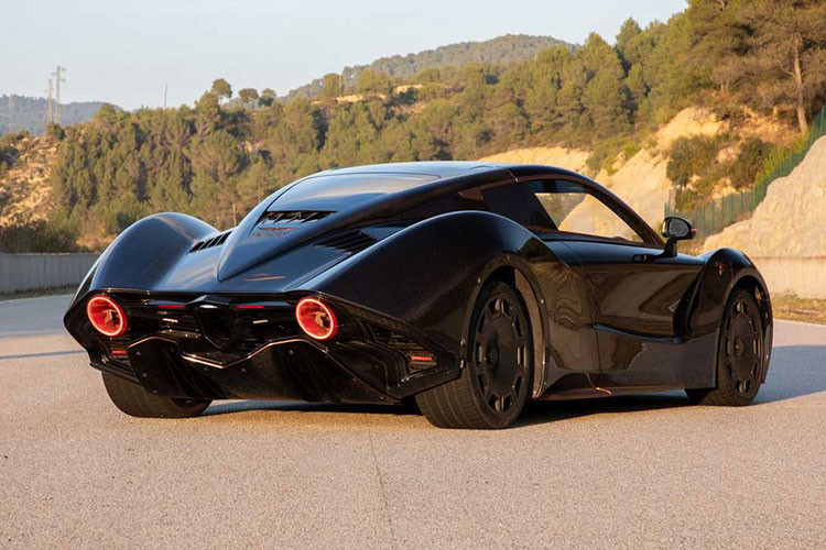 Theo công bố của thương hiệu, Hispano Suiza sẽ sản xuất khoảng 14 chiếc Carmen thông thường và 5 chiếc Carmen Boulogne với những trang bị độc đáo. Ngoài ra, giá xe Hispano Suiza Carmen khởi điểm cho mẫu xe độc đáo này được ấn định ở mức 2 Triệu Đô (hơn 46 tỷ đồng).