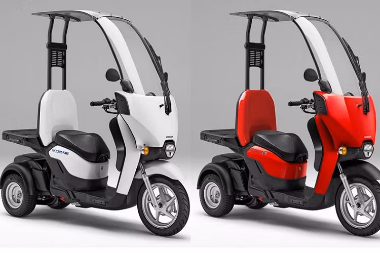 Phiên bản xe điện mới Gyro Canopy:e được thiết kế để sử dụng bởi những khách hàng ký hợp đồng tạo điều kiện thuận lợi cho việc thu gom bộ pin đã sử dụng với Honda. Là một phần trong mục tiêu sản xuất 100% xe không phát khí thải vào năm 2040, Honda đang thực hiện các bước đi cần thiết để đảm bảo rằng tất cả những bộ pin đã hết hạn sử dụng sẽ không bị vứt bỏ tại các bãi rác.