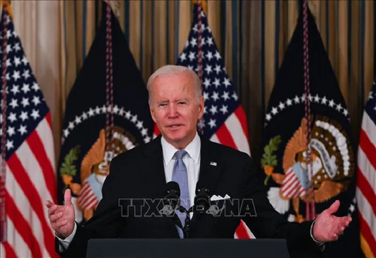Tong thong Joe Biden tu bo nguyen tac 'nuoc My truoc tien'