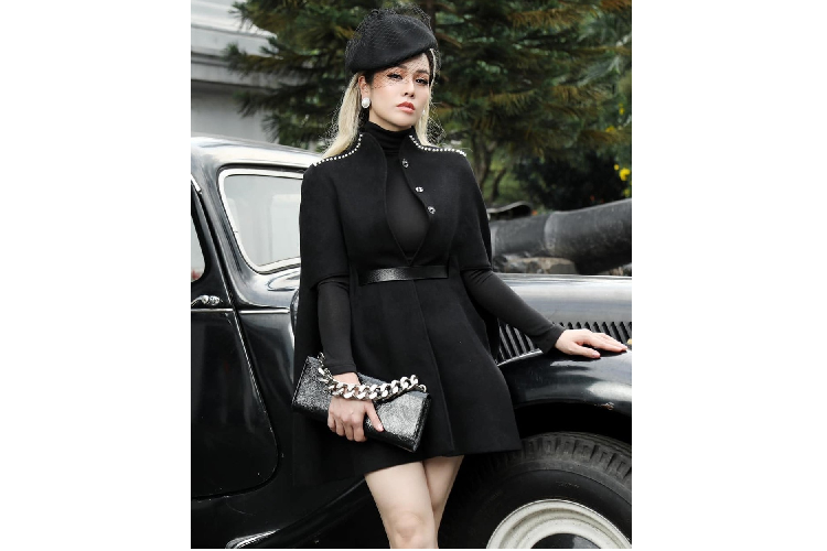 Chỉ sau 1 tháng mua xe MPV cỡ lớn Ford Tourneo, Nhật Kim Anh lại 1 lần nữa khiến không ít choáng ngợp trước sự chịu chơi của mình khi tậu chiếc xe sang Mercedes-Benz S450L Luxury theo diện chính hãng được các doanh nhân cũng như không ít đồng nghiệp chọn mua.