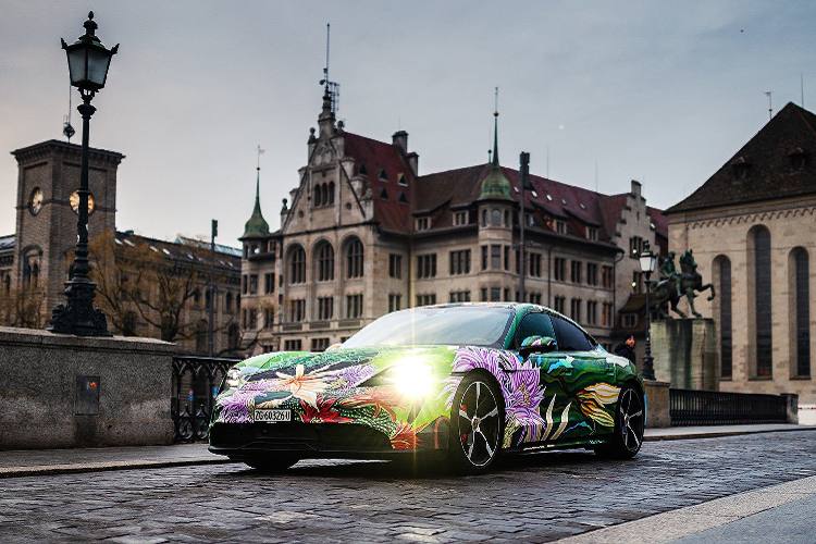 Cuối năm 2020, họa sĩ nổi tiếng Richard Phillips đã thực hiện tác phẩm nghệ thuật lên chiếc siêu xe Porsche Taycan 4S với tên gọi "Queen of the Night". Sự kiện này được tổ chức tại nhà hàng Leuehof ở Zurich, Thụy Sĩ.