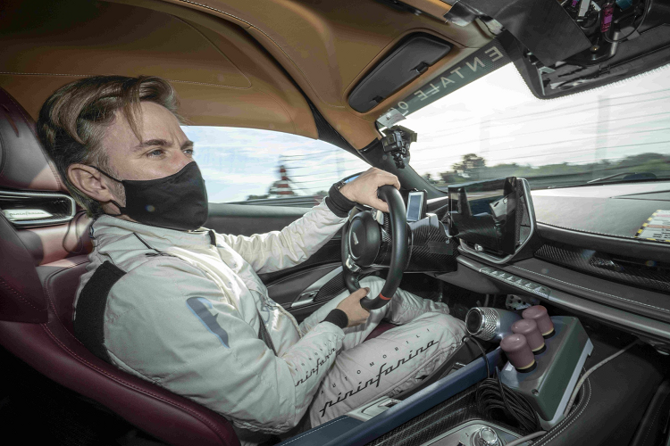 Heidfeld cho biết nguyên mẫu thử nghiệm được vận hành với khoảng 80% sức mạnh nhưng đã manh đến khả năng tăng tốc vượt xa sự tưởng tượng của anh. Khả năng ổn định trong cua ở tốc độ cao rất tốt, tuy nhiên cựu tay đua F1 nhận định rằng hệ thống kiểm soát lực kéo và phân bổ mô-men xoắn của nguyên mẫu cần được cải thiện thêm.