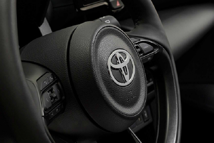 Theo đó, hệ dẫn động bốn bánh toàn thời gian AWD-i sẽ tự động chuyển đổi từ dẫn động cầu trước sang dẫn động tất cả các bánh tùy thuộc vào điều kiện vận hành. Hơn nữa, hệ thống dẫn động bốn bánh thông minh được trang bị tiêu chuẩn với công tắc chế độ được chọn thủ công, cung cấp các chế độ lái như đi Đường mòn và Đường tuyết.