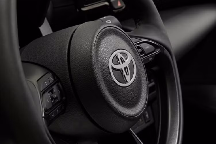 Theo đó, hệ dẫn động bốn bánh toàn thời gian AWD-i sẽ tự động chuyển đổi từ dẫn động cầu trước sang dẫn động tất cả các bánh tùy thuộc vào điều kiện vận hành. Hơn nữa, hệ thống dẫn động bốn bánh thông minh được trang bị tiêu chuẩn với công tắc chế độ được chọn thủ công, cung cấp các chế độ lái như đi Đường mòn và Đường tuyết.