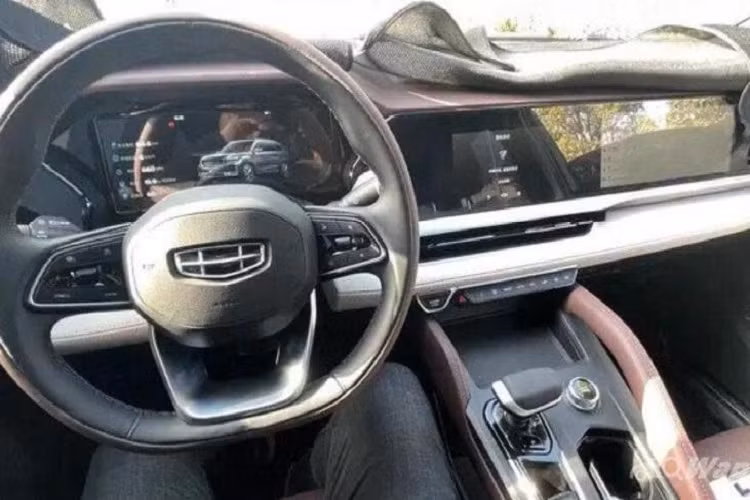 Nhìn từ phía trước, KX11 trông giống như một sự pha trộn giữa phần đầu vuông vắn của Volvo XC90 và hình dáng tổng thể của Volkswagen Tiguan Allspace. Sự học hòi này giúp KX11 có được cái nhìn cao cấp hơn, hứa hẹn chinh phục được nhiều khách hàng khi mở bán.