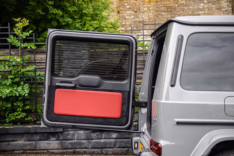 G-Class Carbon Wide Track Edition được tạo ra dựa trên mẫu xe SUV Mercedes-AMG G 63 4MATIC+ 2021 phiên bản mới nhất.