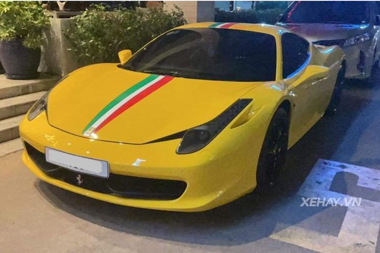 Phải nói, dù đã không còn "hot" như trước nhưng siêu ngựa Ferrari 458 Italia vẫn là một trong những siêu xe được chào đón bậc nhất trên thế giới bởi thiết kế không lỗi thời và vẻ đẹp vô cùng quyến rũ của mình.