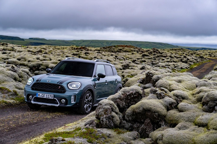 Chi tiet MINI Countryman 2021 tu 2,4 ty dong tai Viet Nam