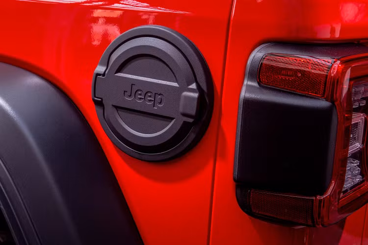 Jeep Wrangler 1941 Edition có các màu tùy chọn gồm đen Brilliant, xám Crystal, đỏ Firecracker và bạc Billet.