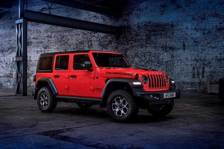 Biến thể đặc biệt của mẫu SUV địa hình được phát triển dựa trên model Wrangler Rubicon Unlimited. Giá xe có Jeep Wrangler 1941 Edition bán đề xuất 58.050 bảng, tức hơn 81.000 USD (khoảng 1,87 tỷ đồng) và đắt gấp đôi mẫu Jeep Wrangler 80th Anniversary Edition tại Mỹ vốn có giá khởi điểm 39.490 USD (khaongr 910 triệu đồng).
