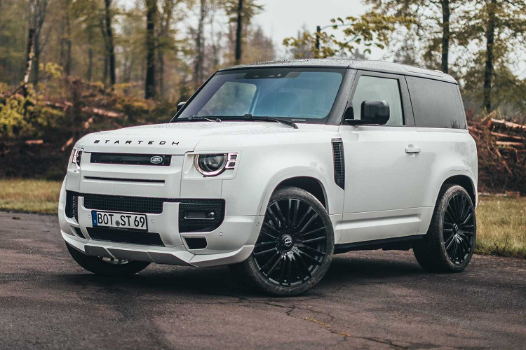 Nếu tên tuổi Brabus được biết đến nhờ việc chuyên nâng cấp các dòng xe Mercedes thì công ty của họ là Startech lại nổi danh với những bản độ Land Rover và Range Rover đắt tiền.