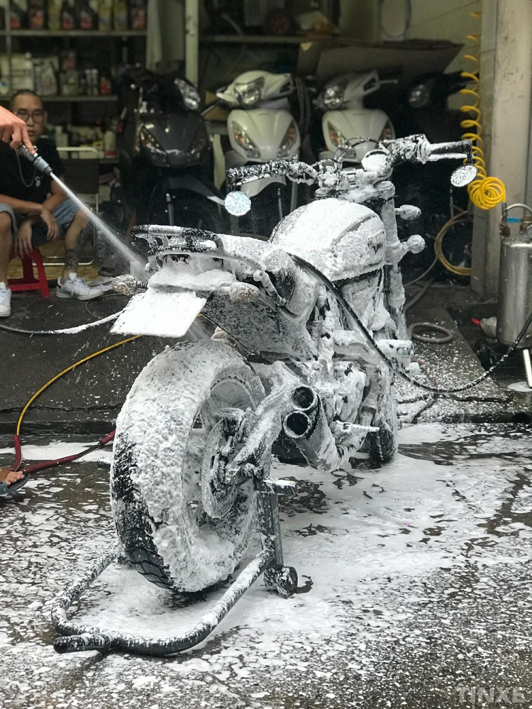 Bao quan xe may the nao khi khong su dung thoi ky gian cach?-Hinh-5