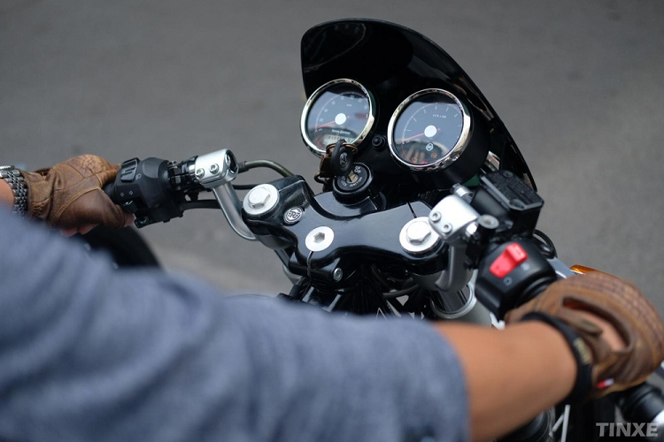 Bao quan xe may the nao khi khong su dung thoi ky gian cach?-Hinh-4