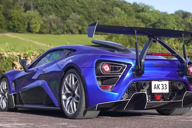 Kết lại quá trình trải nghiệm, “carwow” cho biết rằng Zenvo TSR-S là một hypercar lý tưởng đối với một đại gia đang tìm kiếm một thứ gì đó độc lạ.