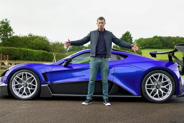 Ra mắt công chúng lần đầu vào năm 2018, Zenvo TSR-S hoàn toàn mới là một trong những hypercar điêu rồ nhất thế giới với công suất 1.200 mã lực và cái giá lên tới 1,7 triệu USD trước thuế. Với số lượng sản xuất giới hạn chỉ 15 chiếc, hiếm ai có cơ hội được tận mắt nhìn thấy siêu xe đến từ Đan Mạch này.