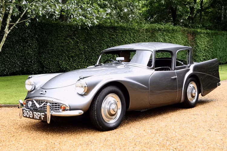 Daimler SP250 - chiec xe mui tran doc dao “xau nhat lich su”