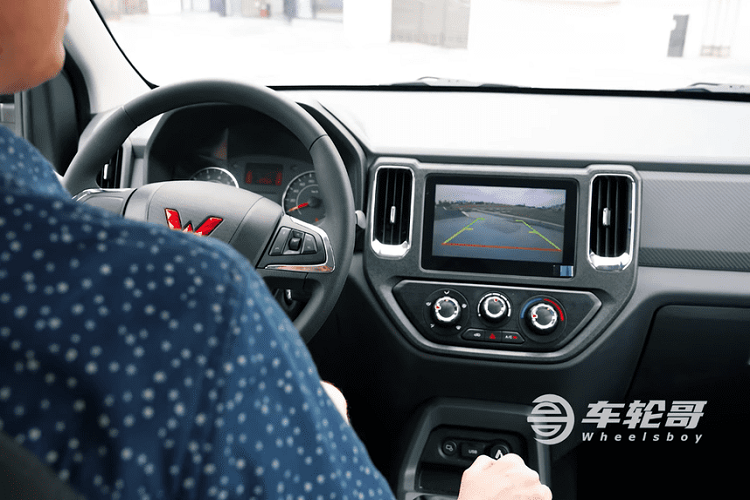 Vậy Wuling Fighting 2021 giá rẻ có được hay đúng như lời giới thiệu của nhà sản xuất? Mới đây, kênh YouTube “Wheelsboy” đã đánh giá chiếc xe và giúp chúng ta hiểu hơn về chất lượng của mẫu bán tải cỡ nhỏ này.