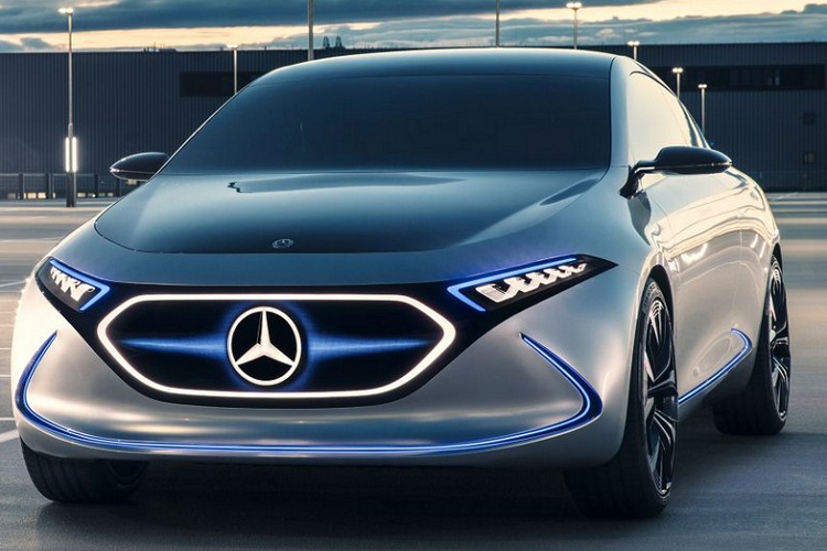 Những phiên bản EQA với hiệu năng động cơ cao hơn (trên 268 mã lực) và hệ dẫn động AWD sẽ lần lượt trình làng sau đó.